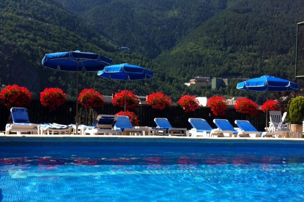 Hotel Pyrenees Andorra la Vella Eksteriør bilde